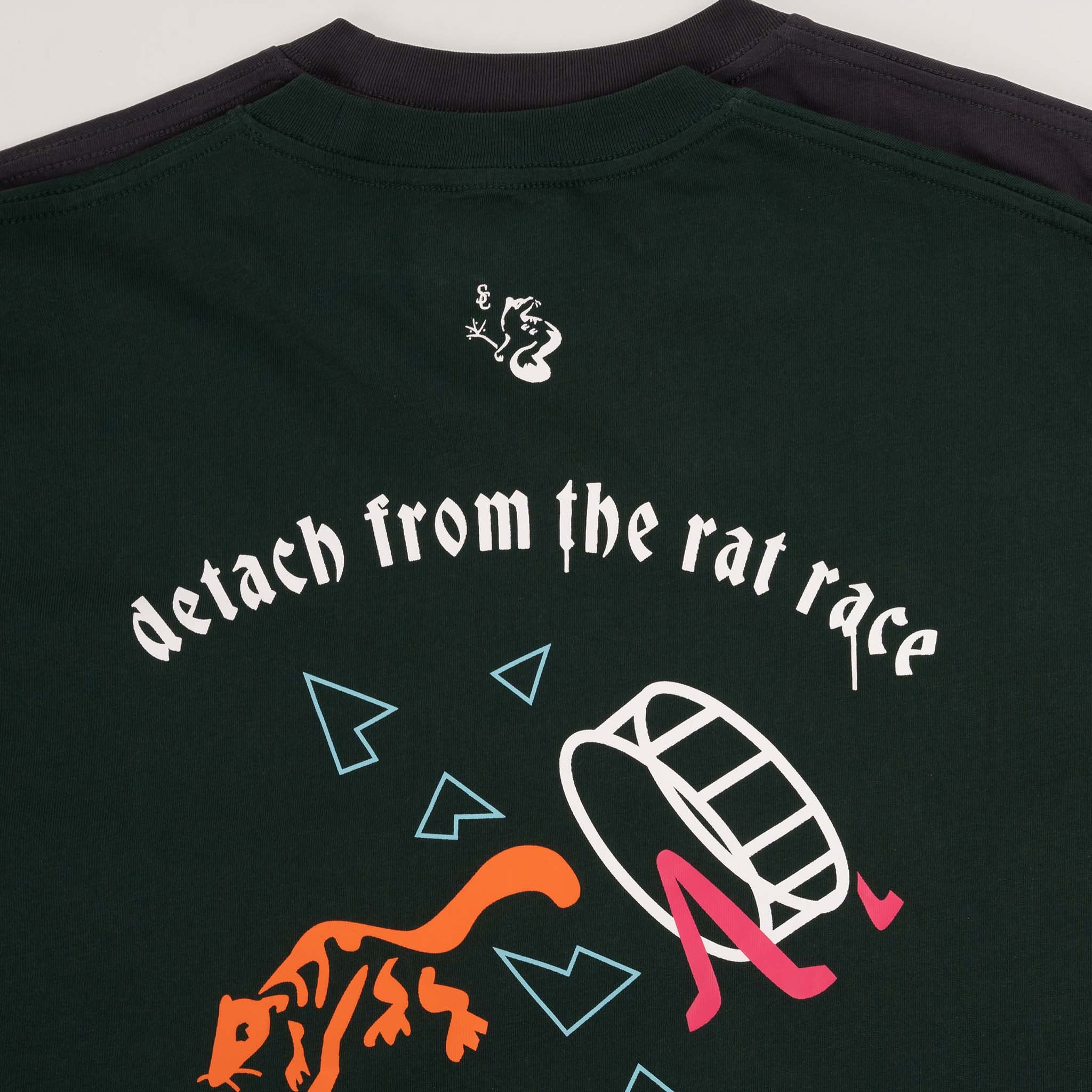 Simplecivet | Graphic “Detach From the Rat Race” T-Shirt – Oversized Streetwear Tee