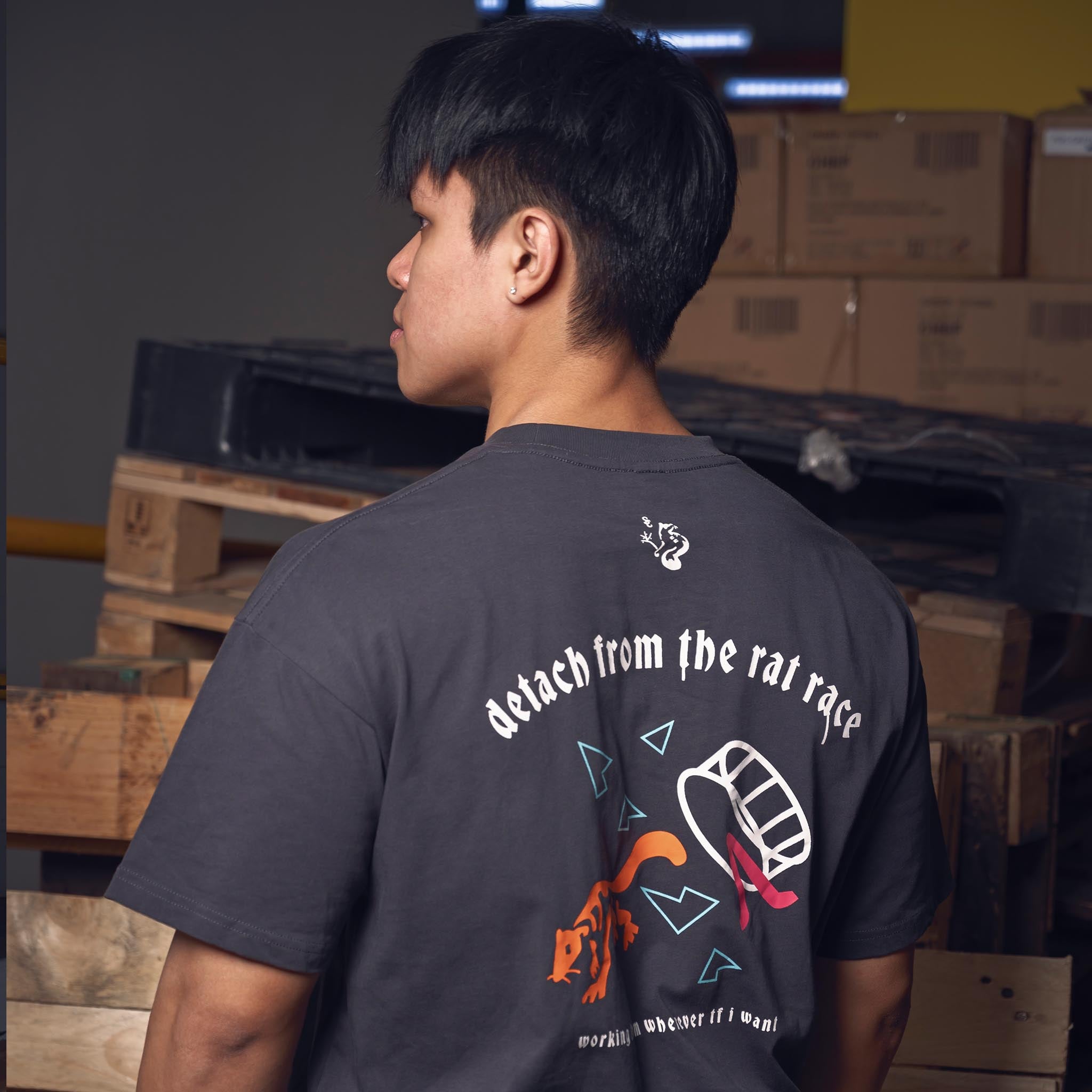 Simplecivet | Graphic “Detach From the Rat Race” T-Shirt – Oversized Streetwear Tee